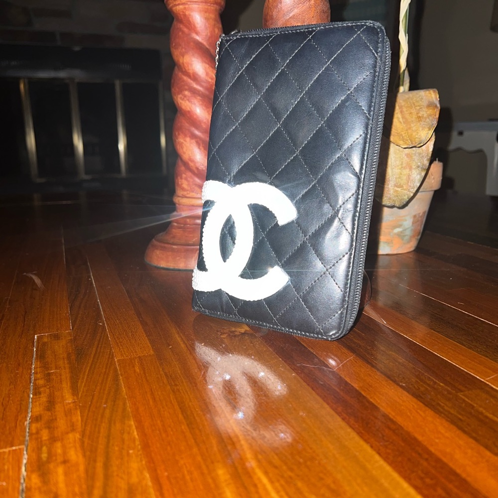 Traded CHANEL Swarovski 🤩 Crystal strassed clutch - Picture 8 of 16